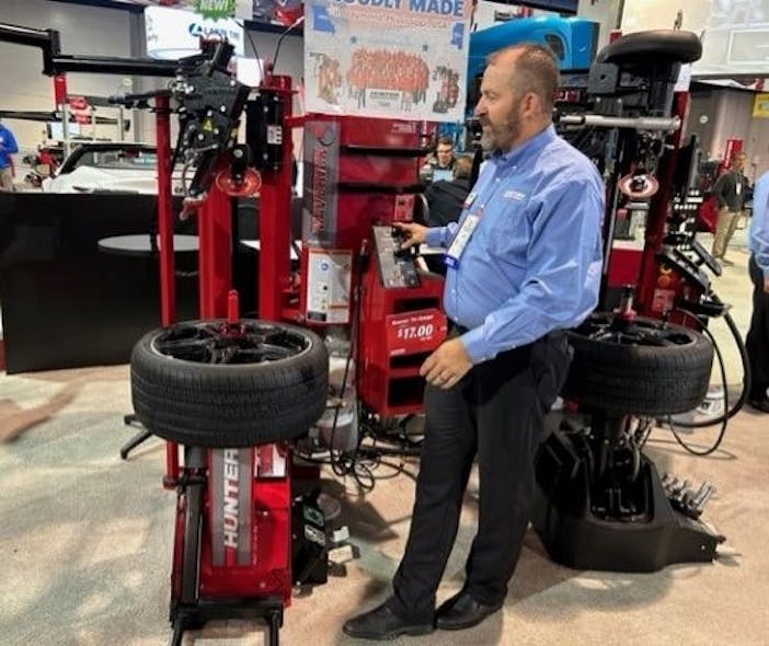 Hunter Debuts New Maverick CenterClamp Tire Changer Modern Tire Dealer