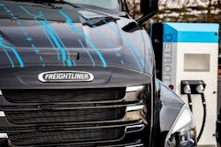 1672944997110 Freightlinerecascadiaweb 1672944997110 Freightlinerecascadiaweb