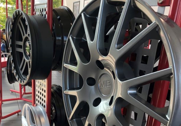 1672945382611 Customwheeldisplay