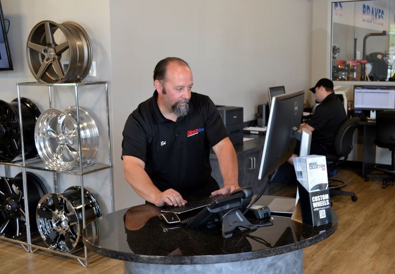 1672948404588 Salescounterdirecttireresized