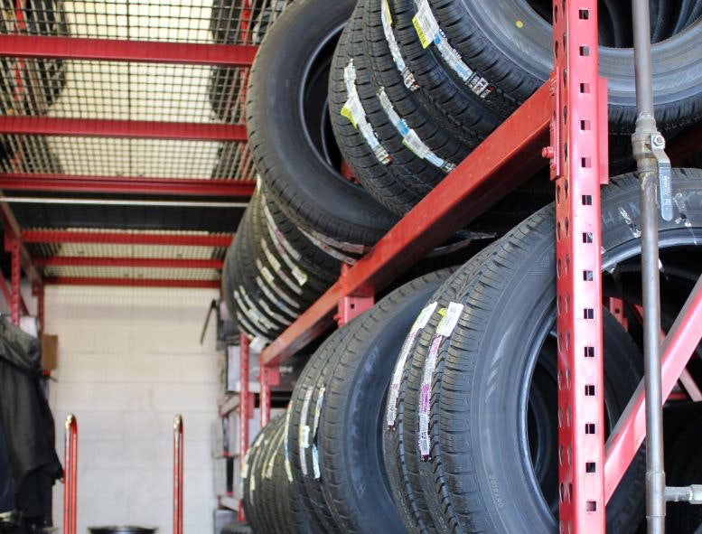 1672948733989 Inventorytiresonracks