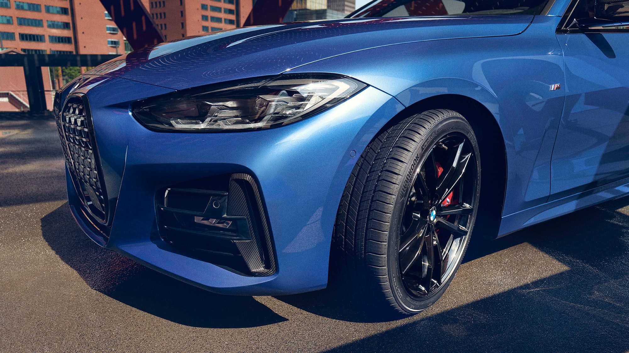 1672949645168 Hero 3 Lr