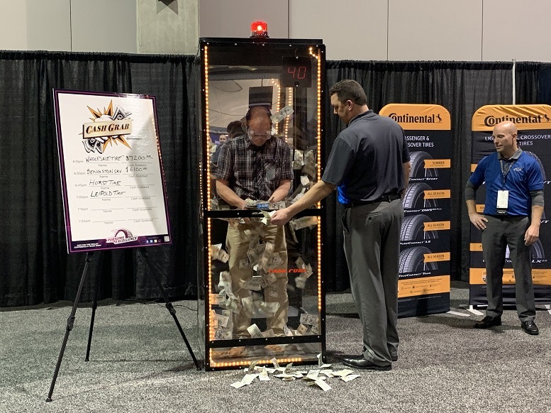 1672950019783 Lonniehorstconticashboothweb