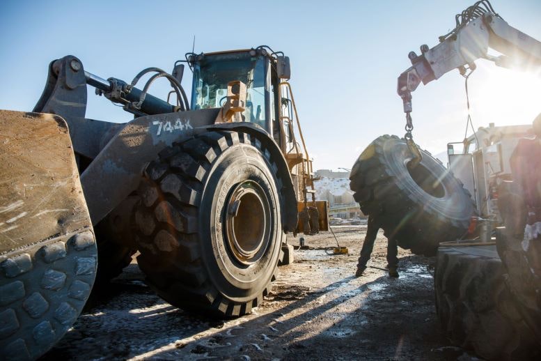 1672950373003 Yokohama Otr Action Shotresized