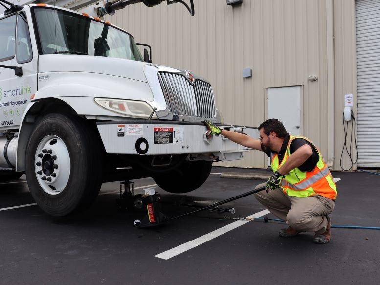 1673017520166 Amejackstand