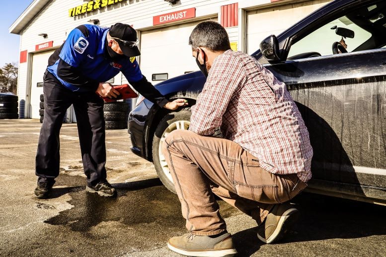 1673017565870 Townsendstoryartvipoutside