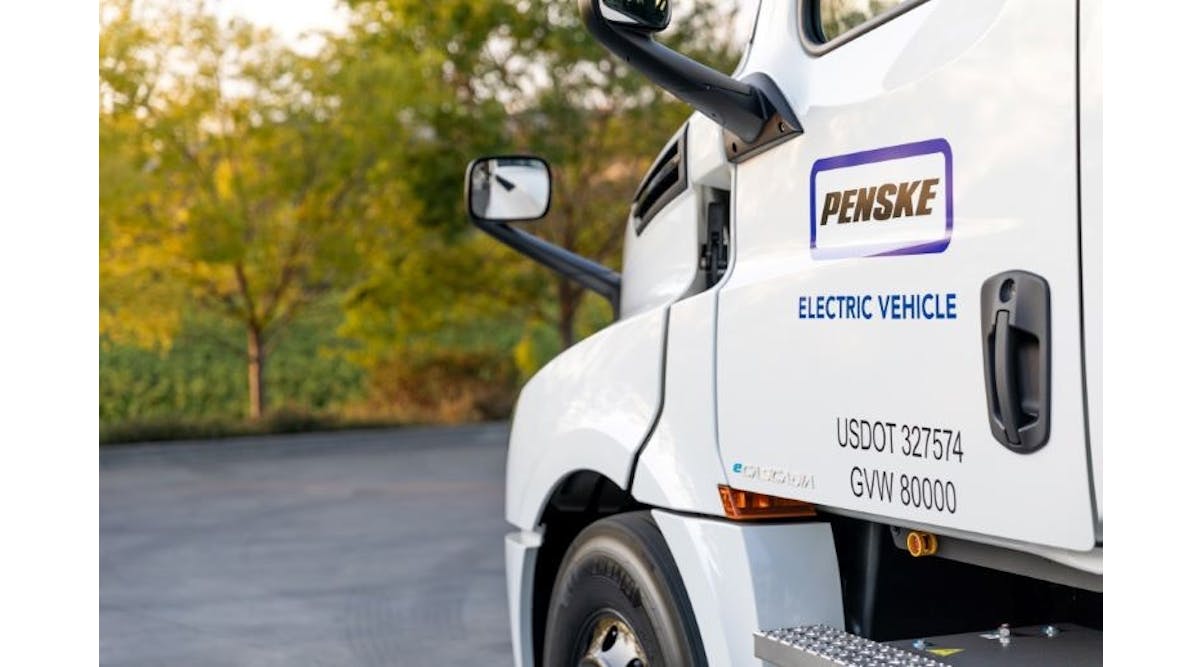 Penske-Daimler-electric-truck