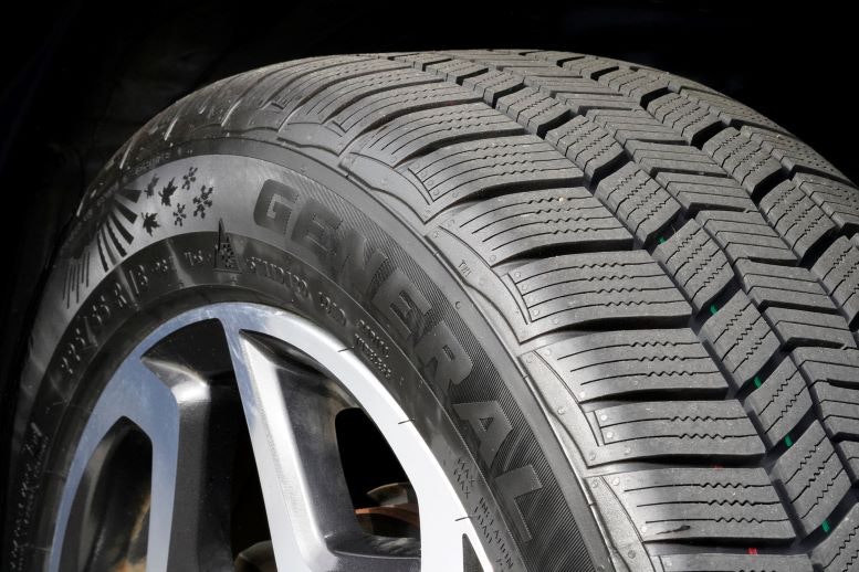 1673020775353 Gt Altimax365aw Detailsidewall