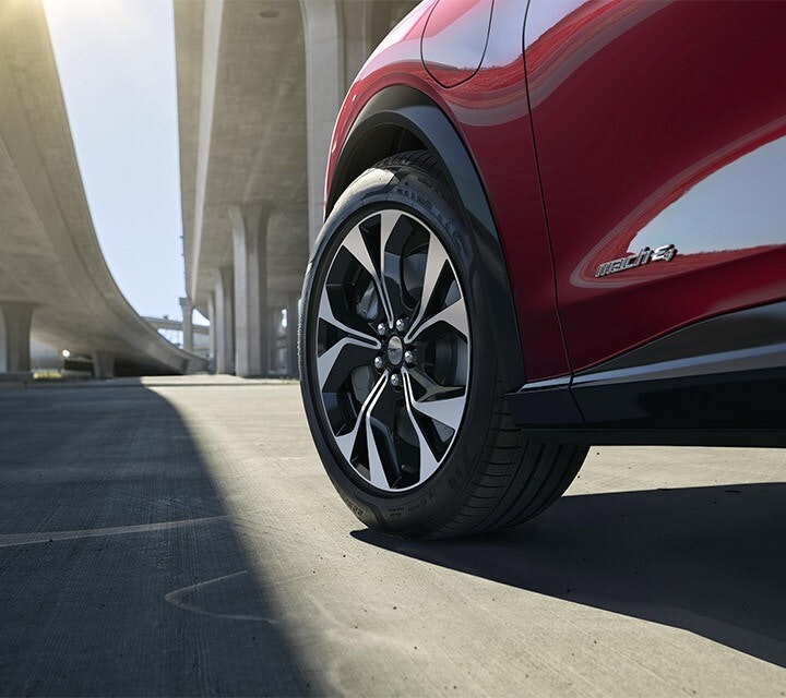 1673021781047 1120 Mtd Ford Mustang Mache Tire Pic