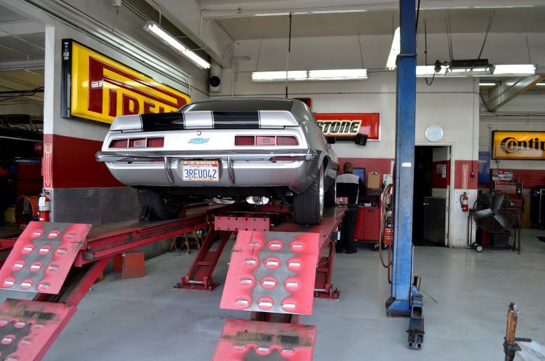 1673022651928 0920 Mtd Morgan Column Car On Lift Photo