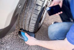 1673035683358 Atlasautomotiveequipmentintroducestreadreadertirescanner 1673035683358 Atlasautomotiveequipmentintroducestreadreadertirescanner