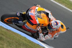 stoner-on-record-pace-on-first-day-at-phillip-island