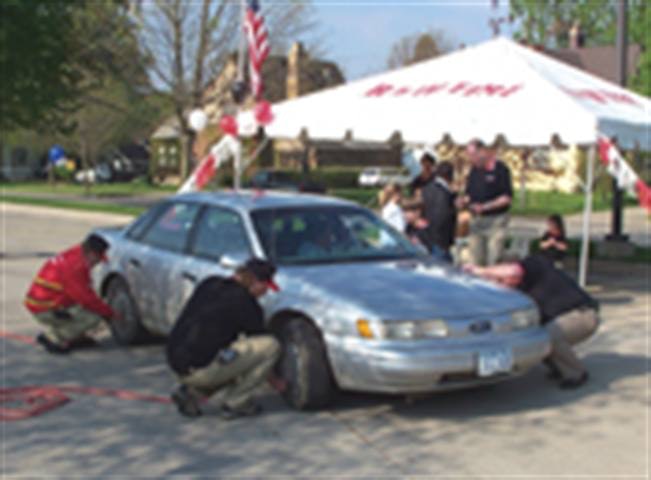 1673044361406 Iowadealertakestiresafetyweektoheartmorethan120carsgetcheckupsattirefair
