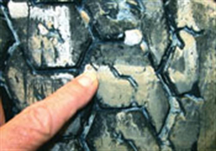 1673045500948 Whattolookforwheninspectingtiresredflagsincludeforeignobjectszipperbulgescr