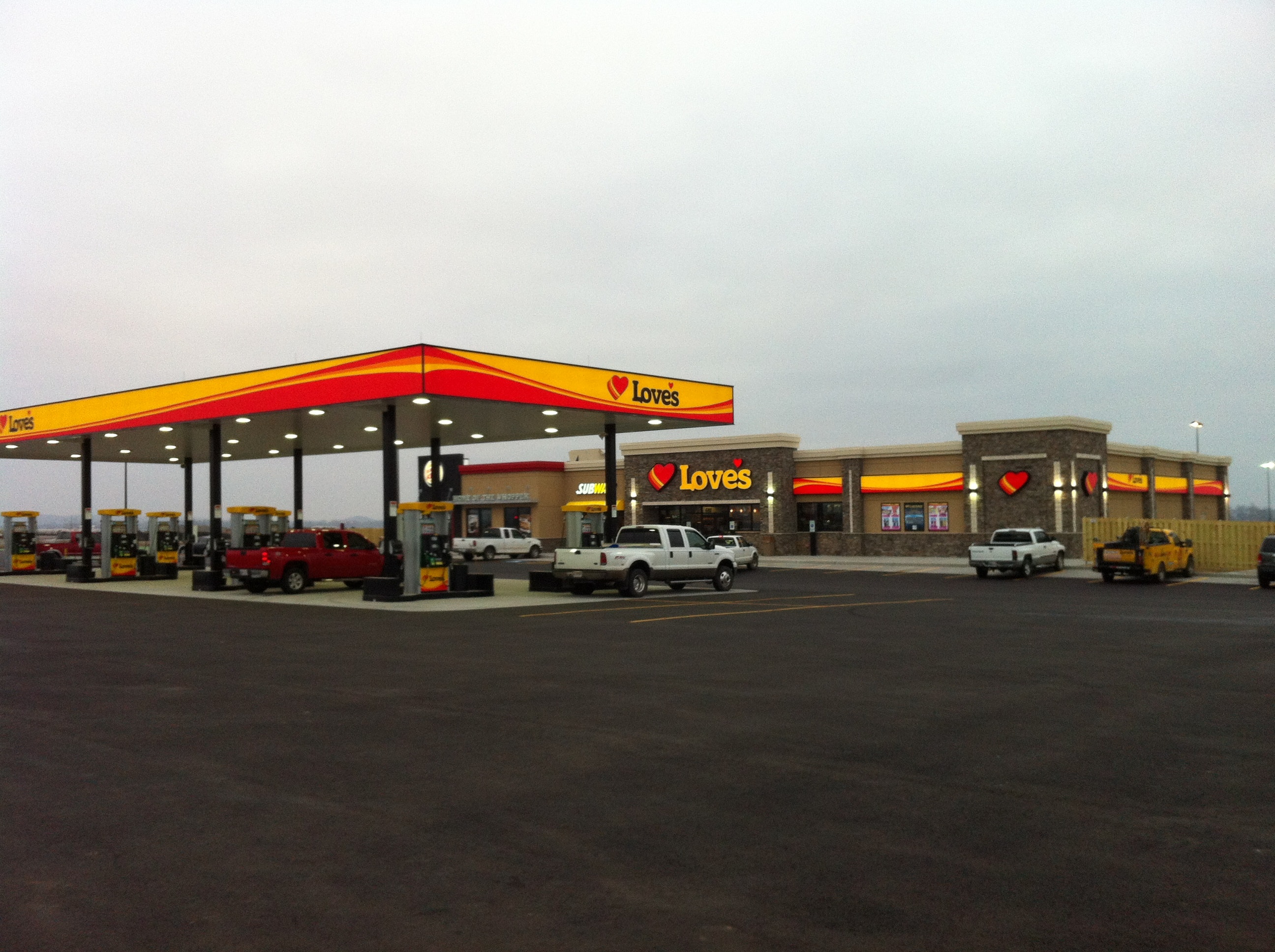 Love’s Travel Stops back in bers Falls, Okla. 20130208 Modern