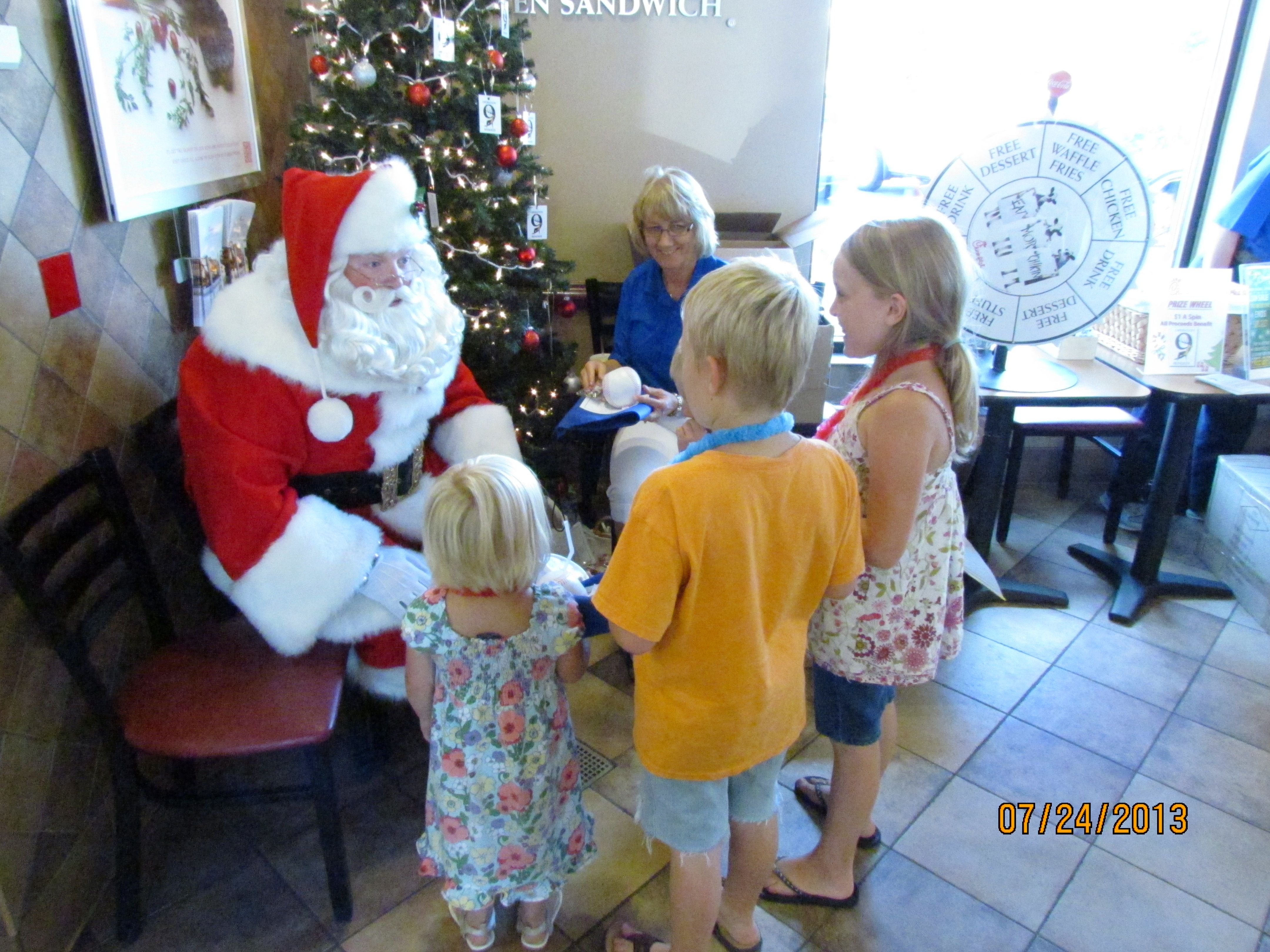 1673049106109 Triplecchristmaschickfilaandcjs