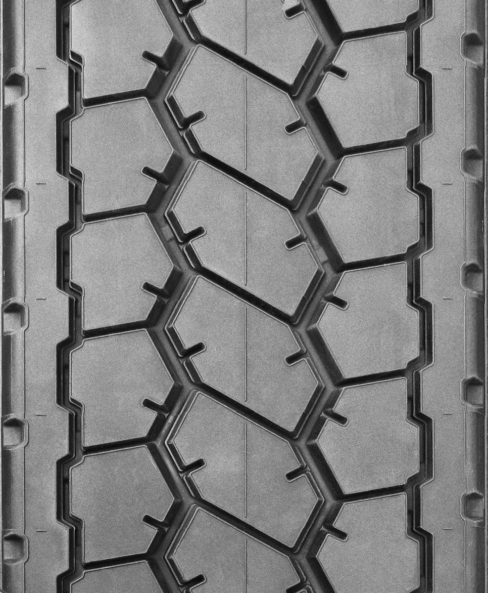 1673049465077 Oliverrubberhasanewdualdriveretread