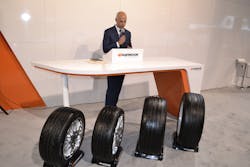 sema-show-day-two-4-count-em-4-new-hankook-tires