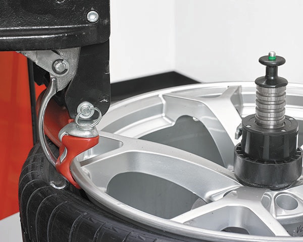 1673274947636 Servicingrunflattiresstiffersidewallsarejustoneissueofconcern