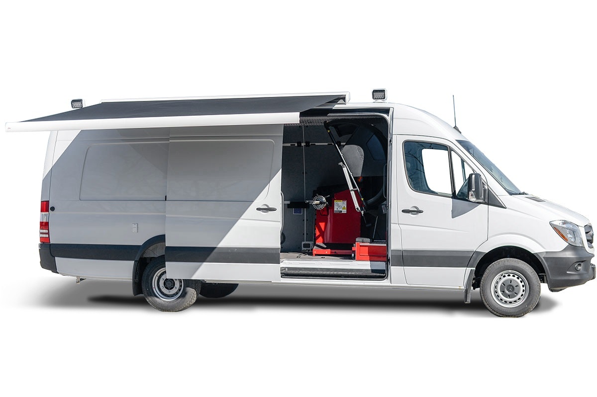 1673279871523 Hunterpartnerswithvehicleoutfitterformobiletireservice