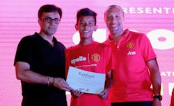 apollo-and-manchester-united-give-back