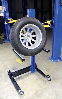 rotary-lift-offers-top-10-vehicle-lift-safety-tips
