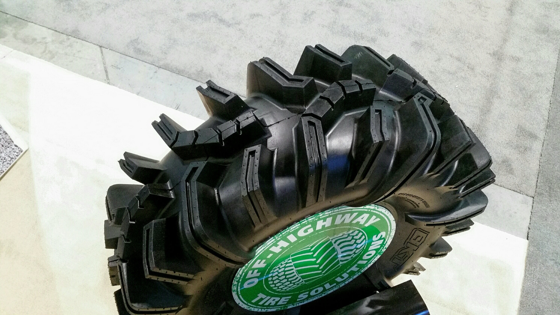 1673283492464 2015globaltireexpobktintroducesatvutvtire