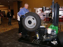 2015-sema-show-day-4-bosch-adds-air-motor-to-swing-arm-tire-changer