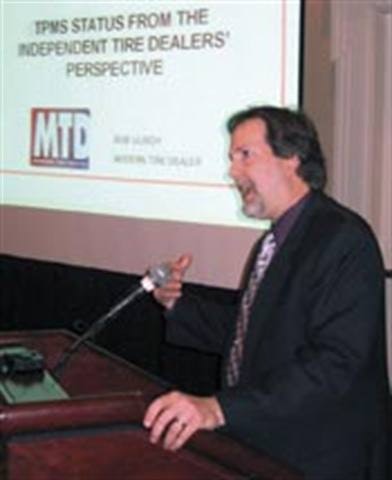 1673284023030 Anengineerandasalesmanwalkintoabar