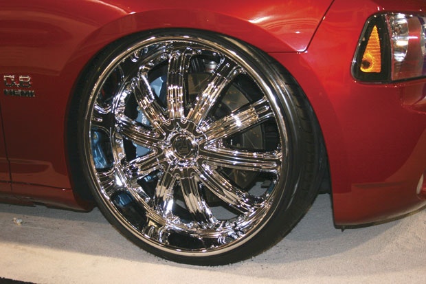 1673299214683 Avoidthelawsuitblues5waystoprotectyourselfwheninstallingcustomtiresandwheel