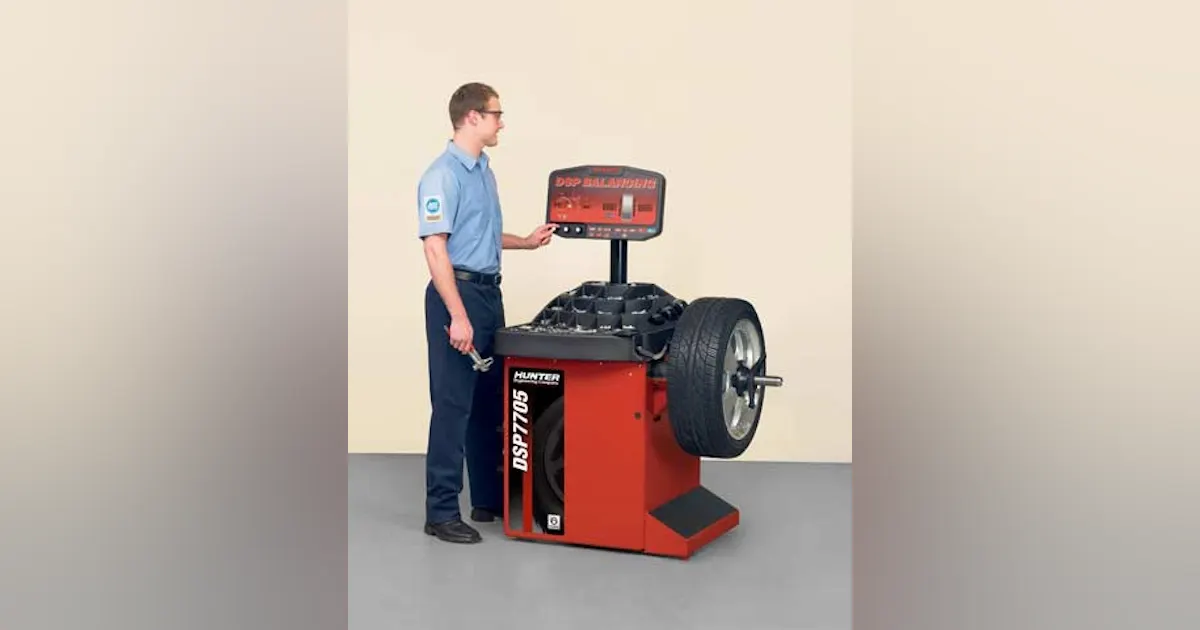 Hunter debuts DSP7705 economy wheel balancer | 2011-01-11 | Modern Tire ...