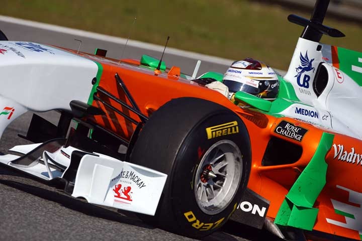 1673302027215 Pirellif1preseasontestingcampaignendsatarainlashedbarcelonacircuitinspain