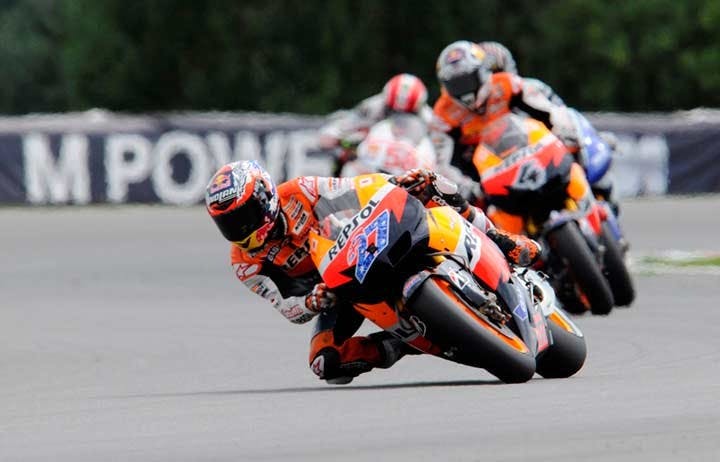 stoner-victorious-in-brno-in-honda-one-two-three