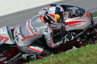first-and-lasts-for-mahindra-at-valencia