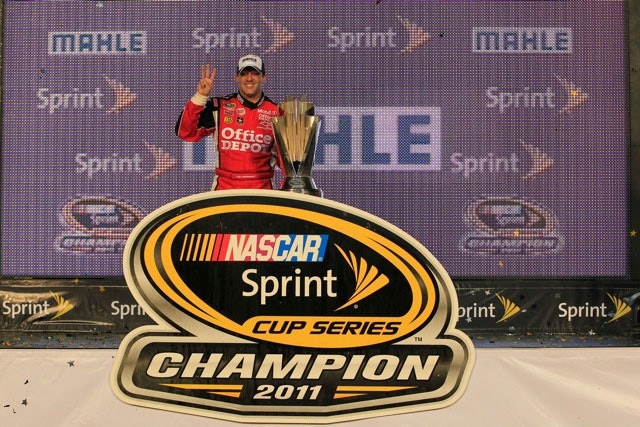 1673304798177 Mahleclevitecongratulatesnascarsprintcupchampiontonystewart