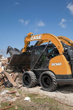case-skid-steers-will-be-the-first-to-offer-michelin-tweel-as-oe