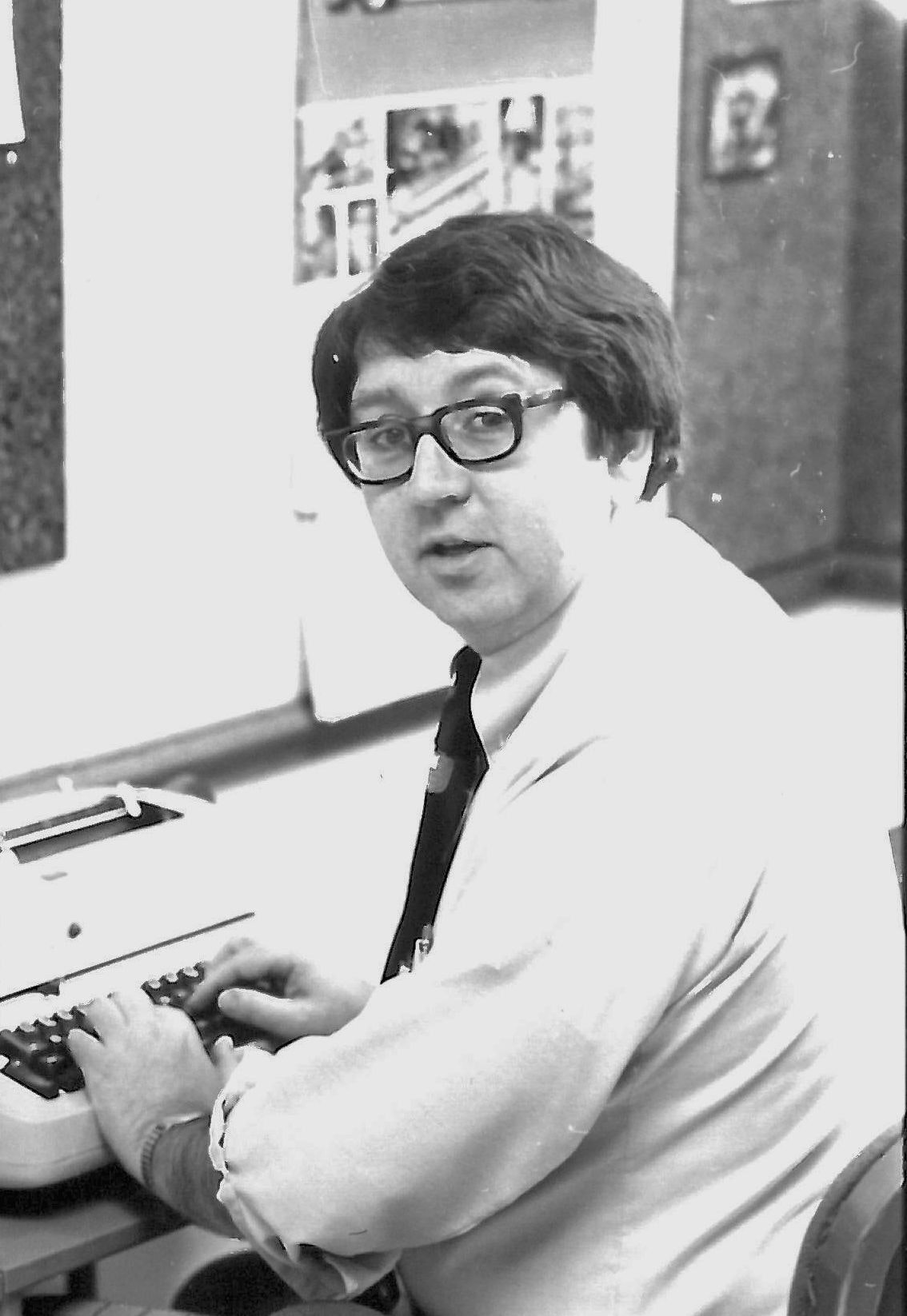 1673318425447 Formermtdeditorstevelaferrediesat77