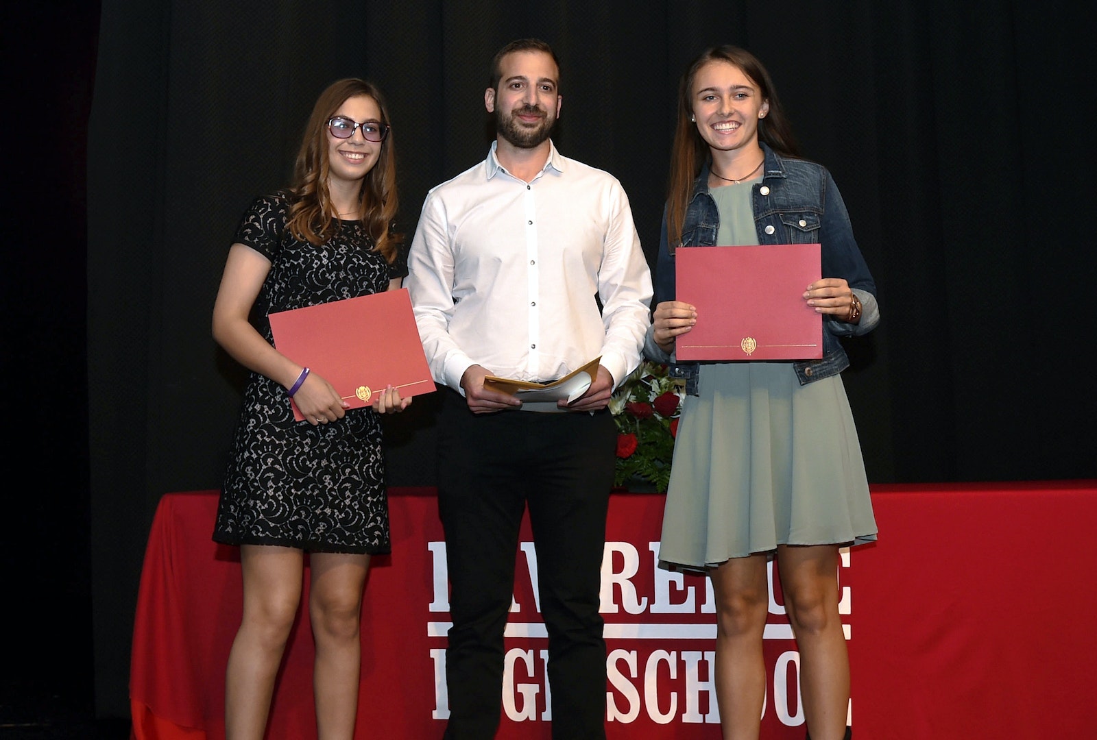 1673319210031 Simpletirefoundersawardscholarshipsatalmamater