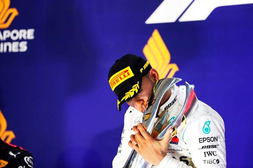 hamilton-wins-for-mercedes-with-1-hypersoft-soft-tire-change-in-singapore