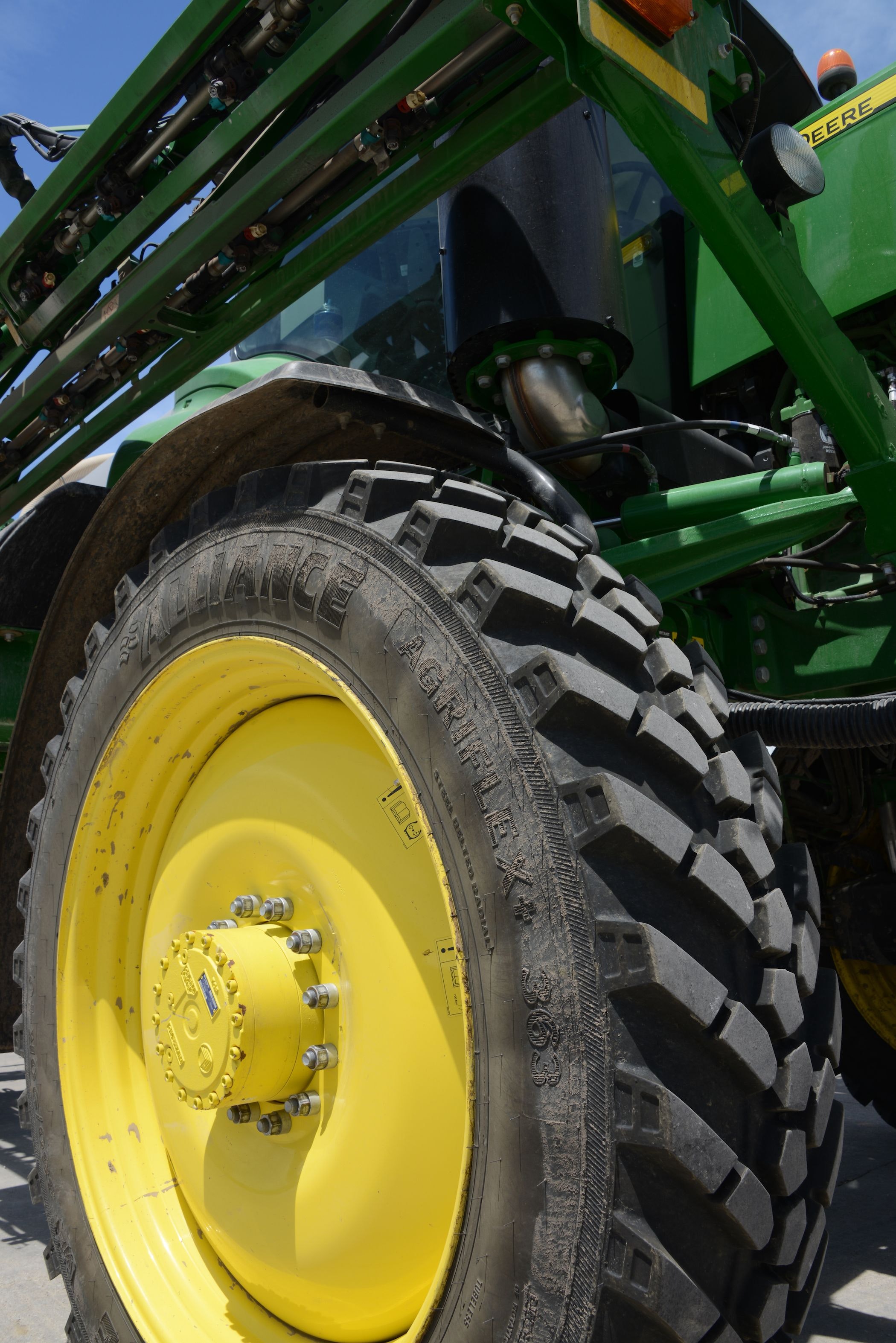 1673320225808 Alliancehighlightssprayertiresandanewimplementtireatfarmprogressshow