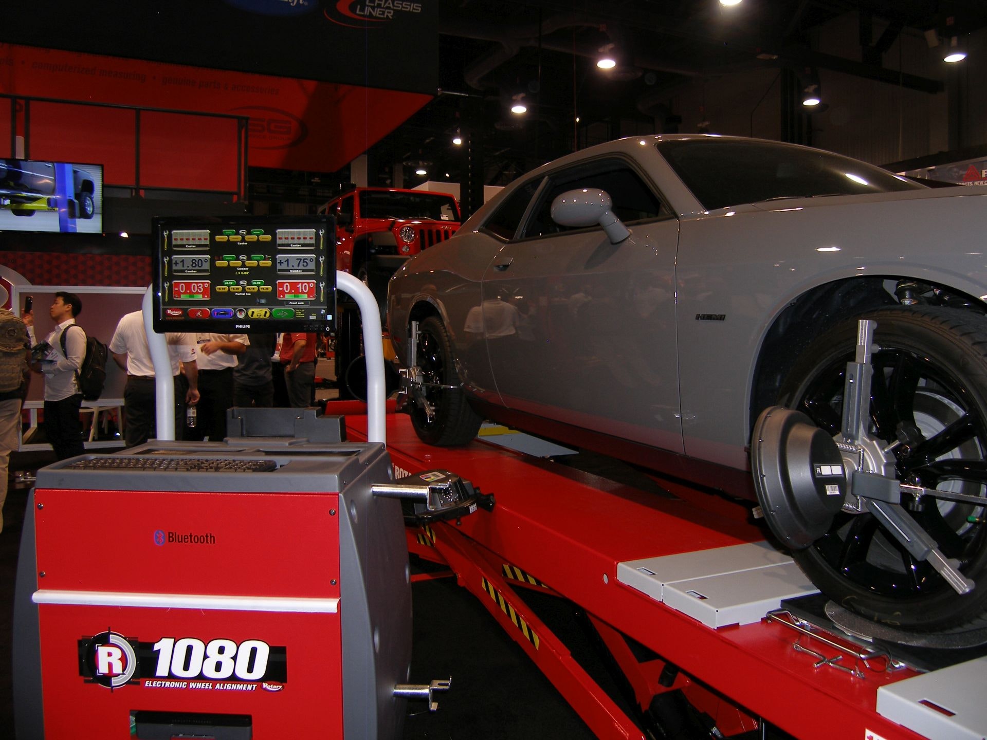 1673320834011 Vsgunveilsalignmentscissorliftand3towerfreewheelaligners