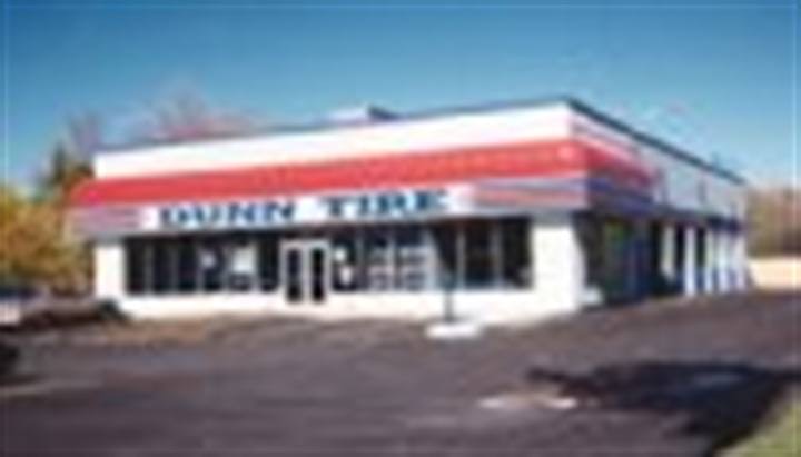 'And in this corner...' Top dealerships, distributors brawl for it all