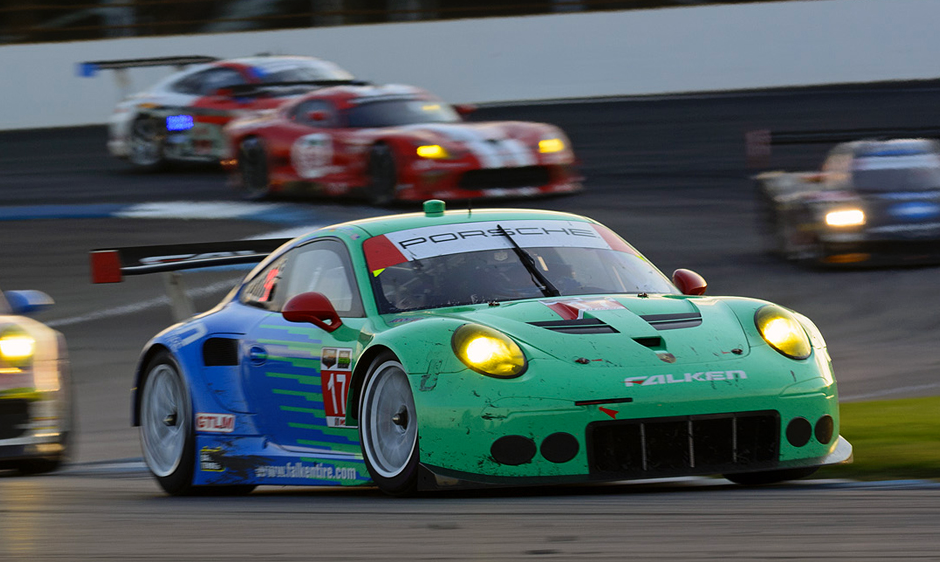 1673364037194 Teamfalkencreditscrewattudorunitedsportscarraceatindy