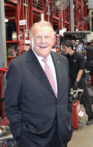 1673367368698 Brucehallereceivesthehoratioalgeraward