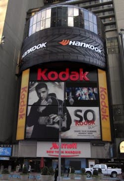 hankook-unveils-giant-tire-sign-in-times-square