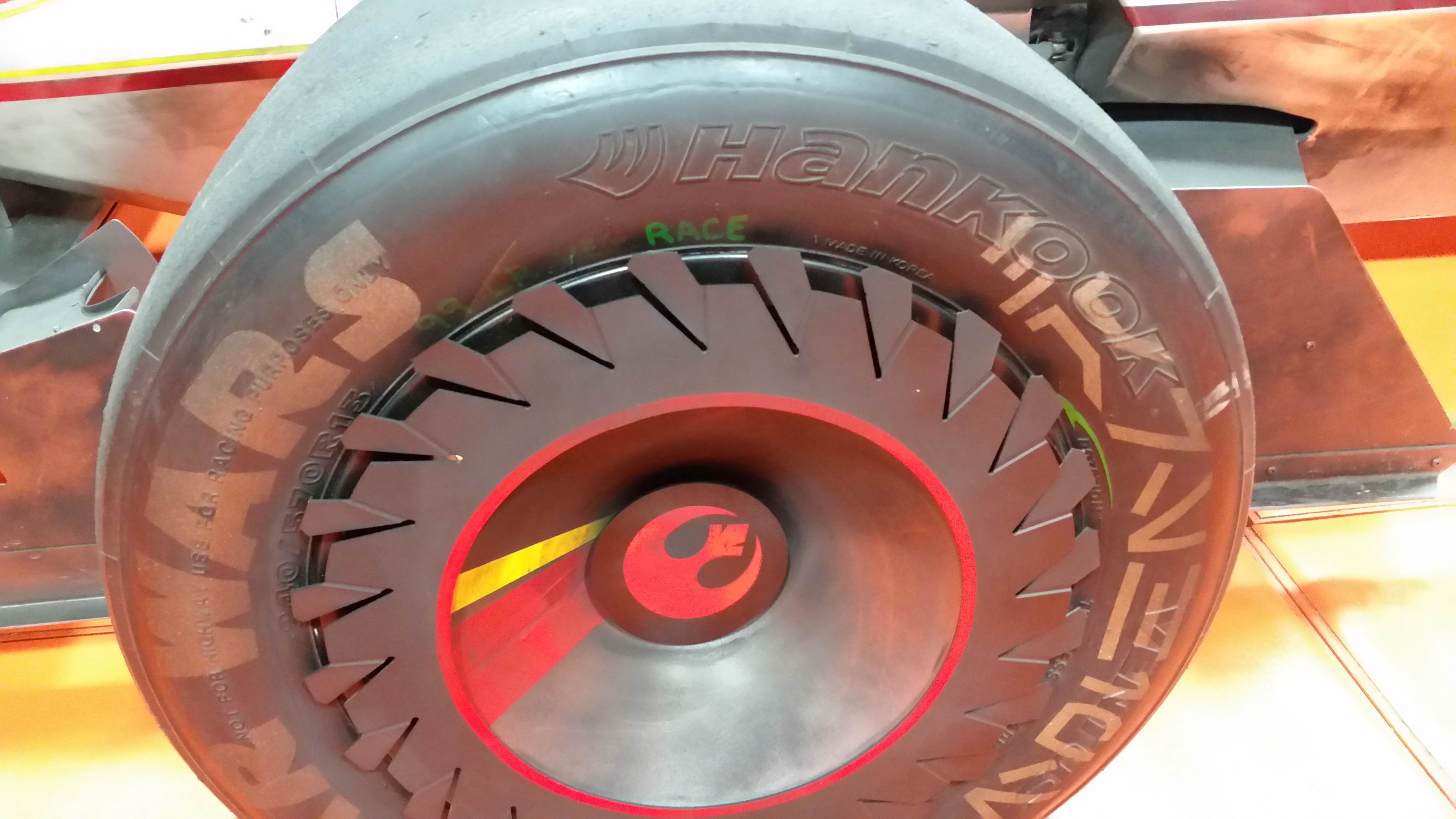 1673377160525 Evenstarwarsputsapremiumontires