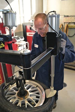 1673379479400 Mountingandbalancinguhptires 1673379479400 Mountingandbalancinguhptires