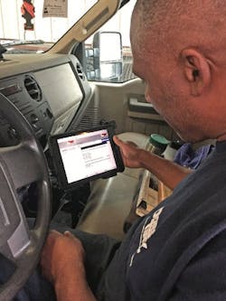 1673379757249 Dorseytireequipsitsroadsideservicetechswithmobiletechnology 1673379757249 Dorseytireequipsitsroadsideservicetechswithmobiletechnology