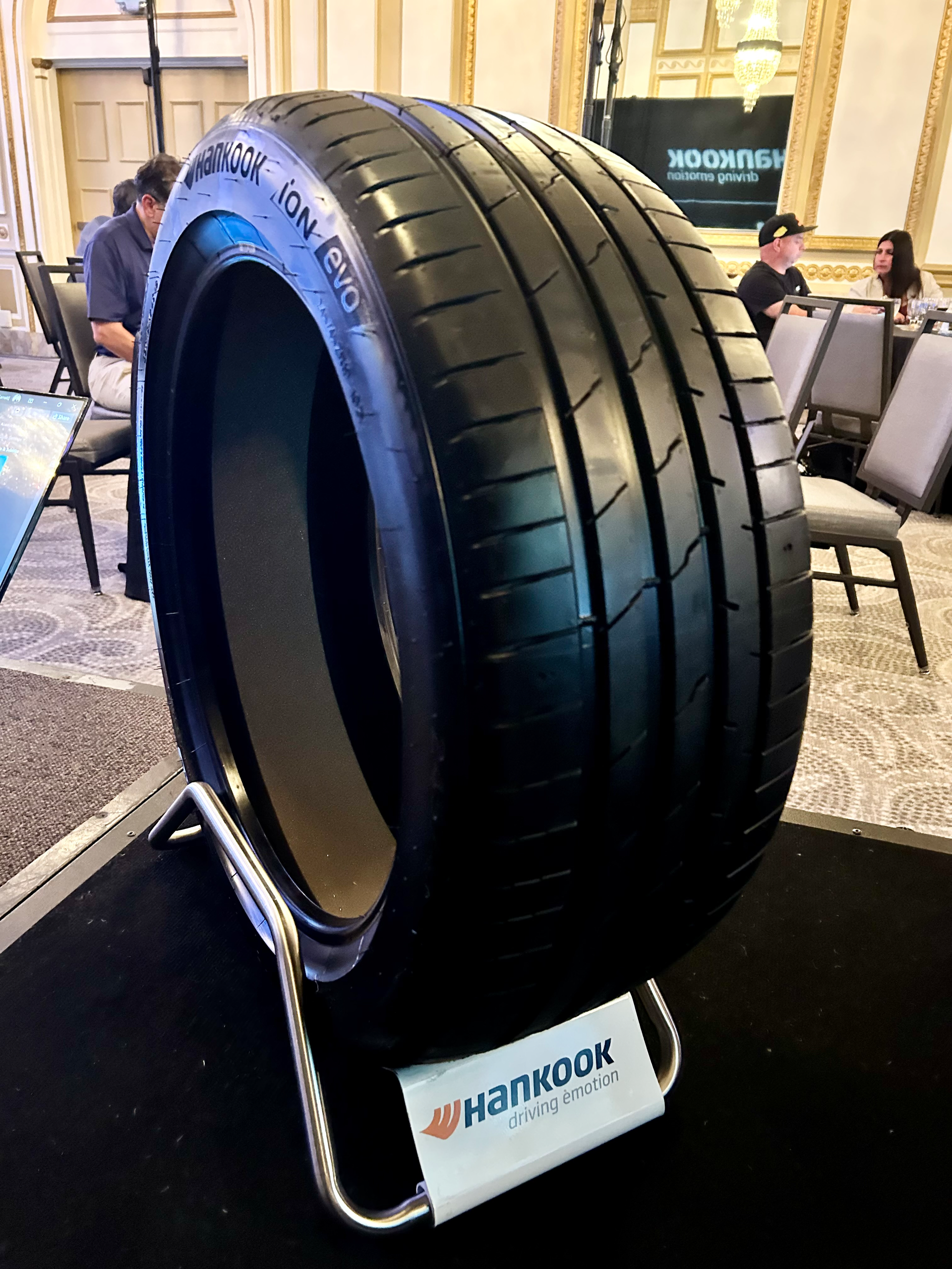 The tire fits wheels coming in 18 &ndash; 22 inches in diameter and has speed ratings of H, V, W and Y. The iON evo comes in eight sizes as well as the iON evo SUV.