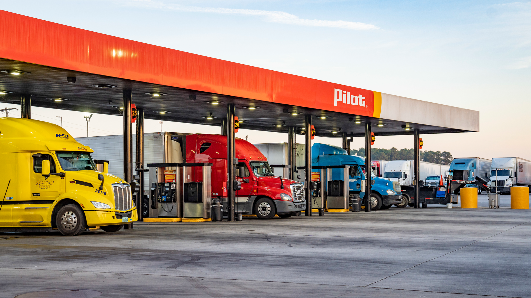 More than 300 Pilot and Flying J travel centers are equipped with Bridgestone routers in fuel awnings that connect to tire sensors to provide fleets with real-time tire condition data.